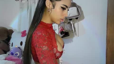 summer 09 online show from February 26, 2:37 am