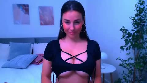 Christina online show from June 28, 3:41 pm