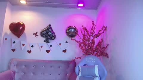 summer_miller online show from February 27, 11:36 am