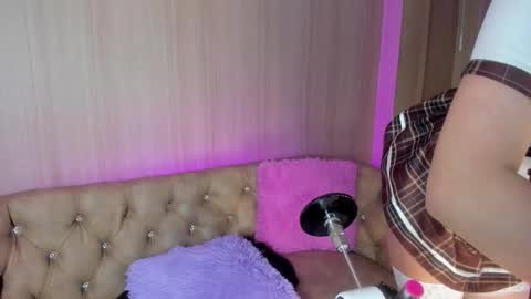 Snapshot of summerssangel chatting on October 2, 5:12 pm - - online show from October 2, 5:12 pm