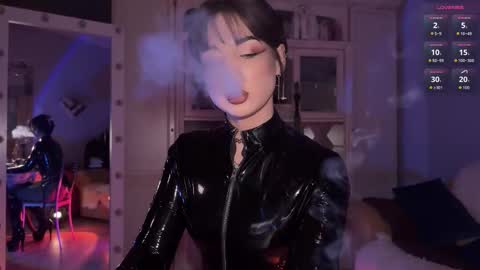 Miss Nelly online show from November 26, 8:05 pm