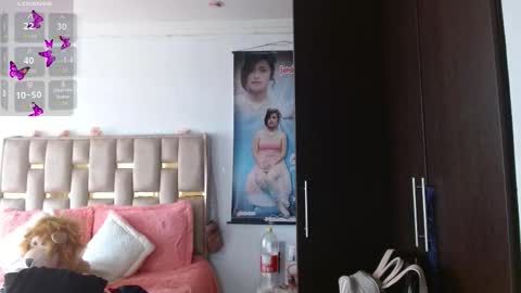 Snapshot of sunflower_dance chatting on September 17, 6:11 pm Jeraldine online show from September 17, 6:11 pm