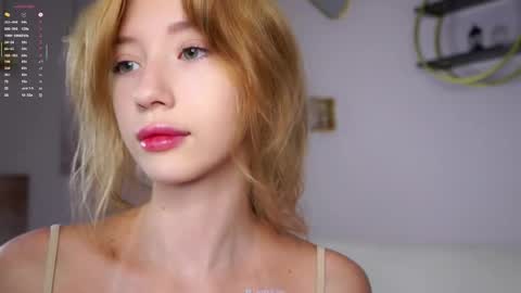 Lily online show from November 15, 2:51 pm