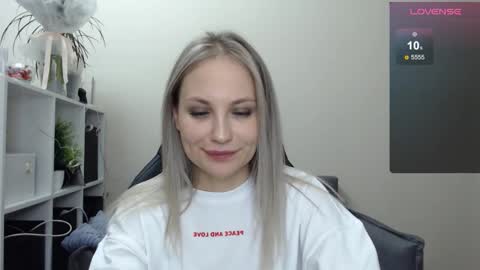 Naomi online show from February 18, 4:03 pm