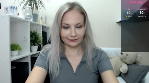 Naomi online show from October 10, 7:03 am