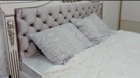 Vanessa online show from October 22, 7:00 am