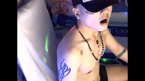 sunnytoplove6969 online show from December 14, 10:27 pm