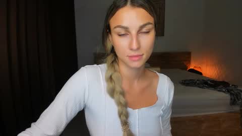 Snapshot of sunsetwithava chatting on September 29, 12:26 pm sunsetwithava online show from September 29, 12:26 pm