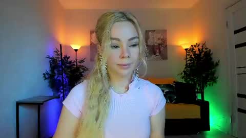 Jenn online show from June 29, 3:25 am