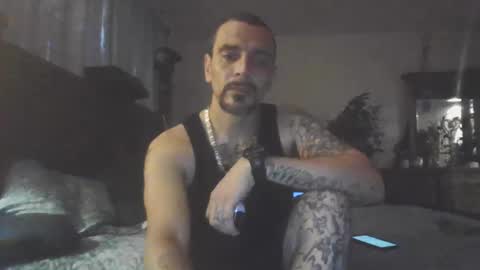 Snapshot of superd512 chatting on September 12, 12:34 am Guero Cash online show from September 12, 12:34 am