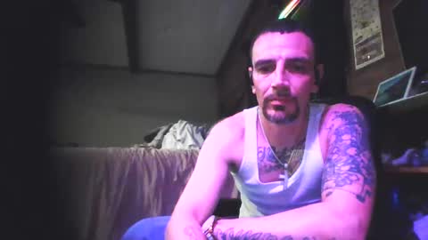 Snapshot of superd512 chatting on February 15, 2:44 pm Guero Cash online show from February 15, 2:44 pm