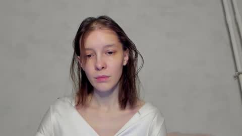 Una online show from March 18, 9:09 pm