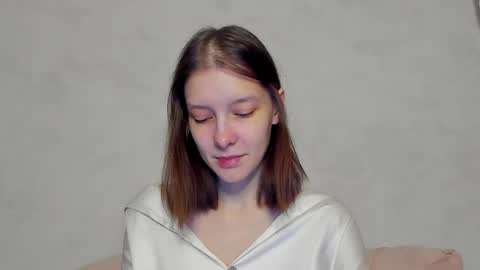 Una online show from March 11, 7:28 pm