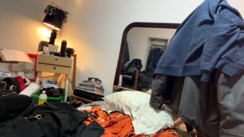 Phillup Slutz online show from April 13, 1:54 am