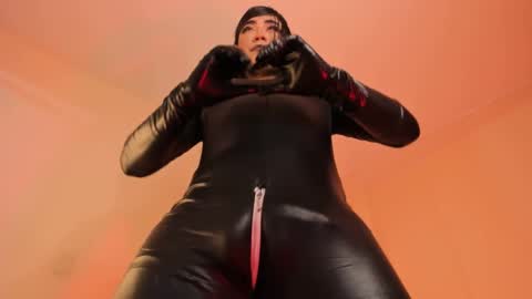 llllSupra llll online show from February 25, 5:30 pm