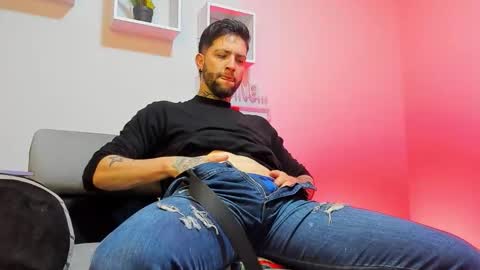 supreme_alpha_ online show from November 11, 4:25 am