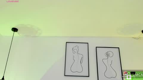 Susan online show from April 11, 8:35 pm