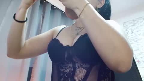 Snapshot of susana_hank chatting on March 6, 7:32 pm susana online show from March 6, 7:32 pm
