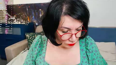 Susan online show from February 9, 6:26 pm