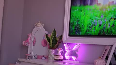 SusanJewel online show from March 4, 8:11 am