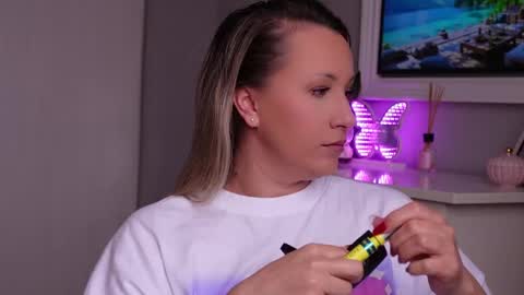 SusanJewel online show from April 21, 7:15 am