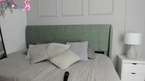 Amelia  online show from March 5, 12:47 pm