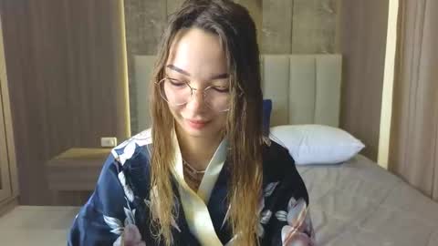 susannjohnson online show from February 1, 12:19 am