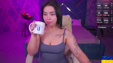 Susie online show from February 25, 9:40 pm