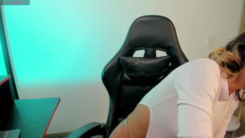 Snapshot of sussyprice chatting on December 26, 6:22 pm Sussy online show from December 26, 6:22 pm