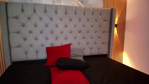 suxan_white online show from November 25, 1:32 pm