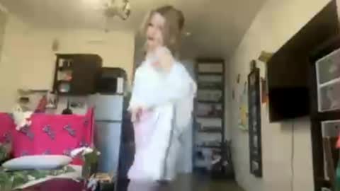 Suzanna online show from April 18, 3:25 pm