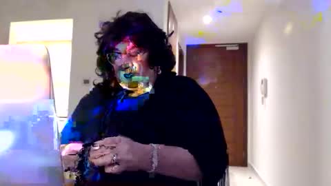 My name is Sissy or more fully Suzanna Aprilia Maria Mariquita Catarina Chinita Banci. Soy una puta - que chimba ladybug online show from October 31, 6:30 pm