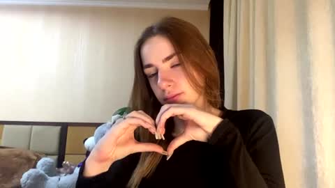 Emila online show from July 8, 7:34 am