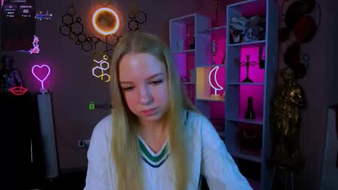 Snapshot of suzume_yuppi chatting on October 2, 12:37 pm suzume online show from October 2, 12:37 pm