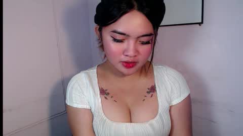 Jasmine online show from November 1, 6:40 pm