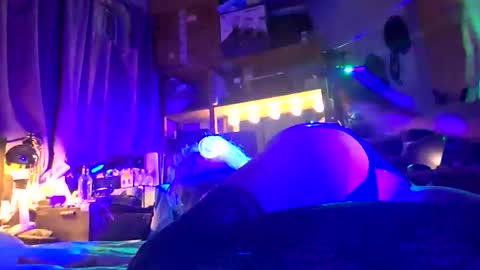 Snapshot of sweat_as_candy chatting on September 29, 10:31 pm Johnny Cum Lover online show from September 29, 10:31 pm