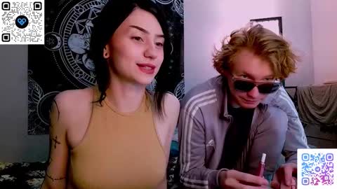 sweaties3 online show from November 23, 10:57 am