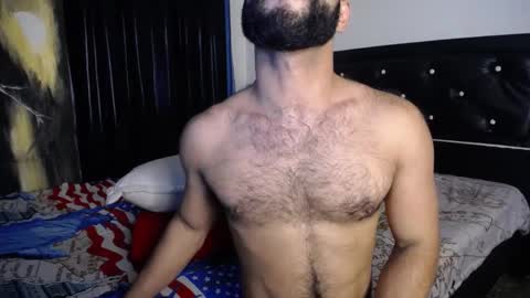 Snapshot of sweatyhairypig1 chatting on December 31, 12:21 am joel bliss online show from December 31, 12:21 am