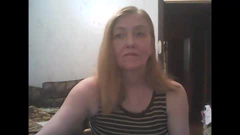 sweet4blonde67 online show from September 10, 1:34 pm