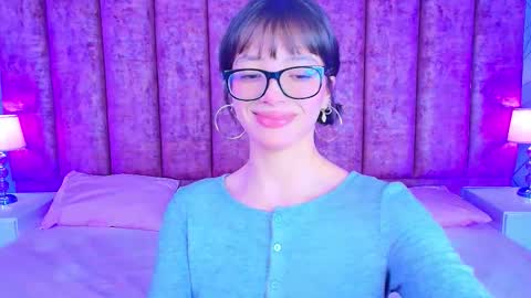 Snapshot of sweet_1angel chatting on September 24, 12:12 pm Sweet 1Angel online show from September 24, 12:12 pm