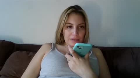 Snapshot of sweet__alana chatting on January 26, 9:40 pm Sweet  alana online show from January 26, 9:40 pm
