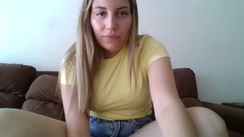 Snapshot of sweet__alana chatting on January 27, 8:28 pm Sweet  alana online show from January 27, 8:28 pm