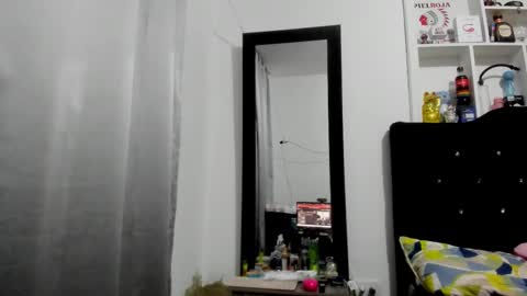 sweet__suck69bitch online show from March 4, 4:20 am