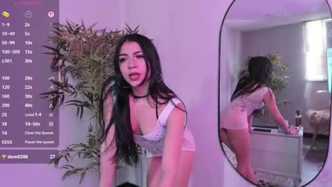 Snapshot of sweet_alexaa_ chatting on October 1, 7:57 pm Alexa online show from October 1, 7:57 pm