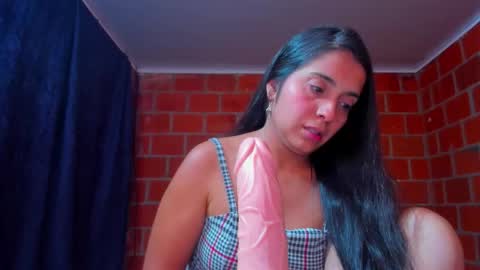 sweet and hot alaia online show from January 15, 4:43 am