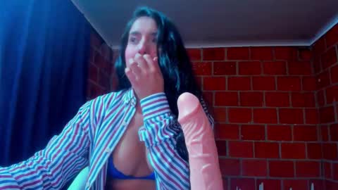 sweet and hot alaia online show from February 11, 3:21 am