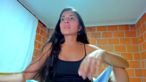 sweet and hot alaia online show from September 15, 4:36 am