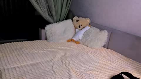 Alice online show from December 18, 4:02 pm