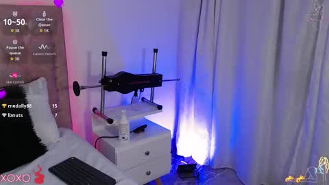 sweet caandyy online show from October 16, 6:46 am