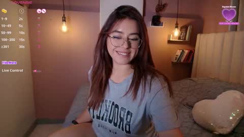 Snapshot of sweet_cami1 chatting on February 24, 1:02 am Camila online show from February 24, 1:02 am